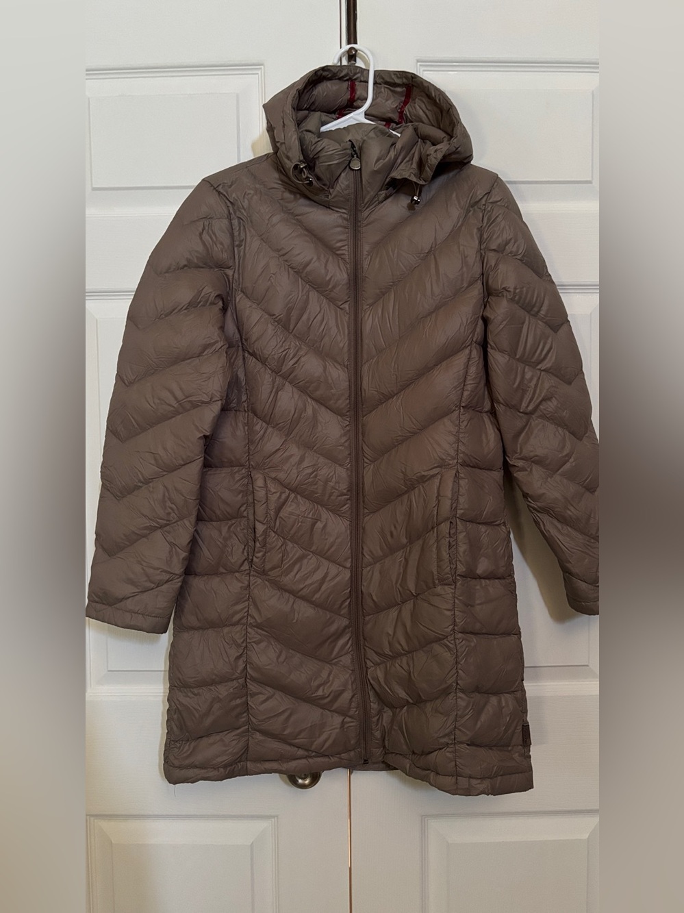 Calvin Klein Women’s M Taupe Packable Lightweight Down Puffer Hooded Coat